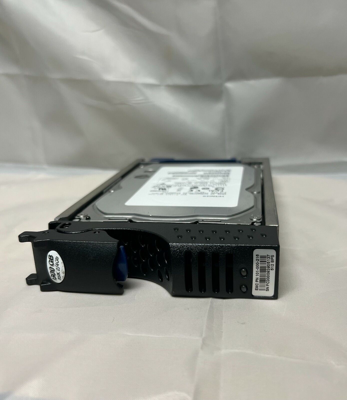 DELL HGST HUS156060VLF400 600GB 15K Fibre Channel 3.5" Hard Drive W/Tray 0B24478 Image 3