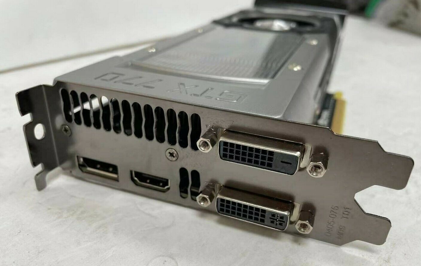 Dell GeForce GTX 770 Founders Edition 2GB 384-bit GDDR5 PCI Express 3.0 0CRVMW Image 4