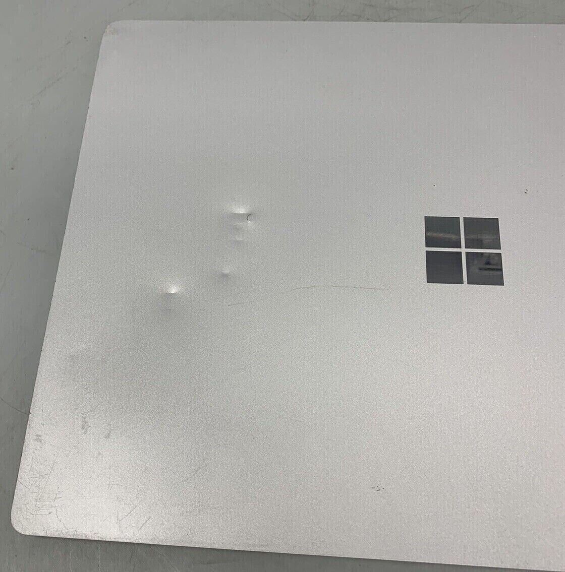 Microsoft Surface Book 2 13.5inch Touch I5-8350U 8GB 256GB DEEP DENTS Image 3