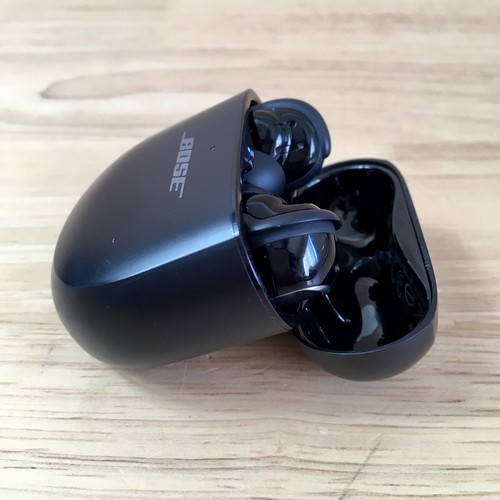 Bose QuietComfort Ultra True Wireless Noise Cancelling Earbuds - Black Image 2